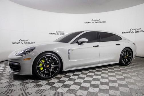 2018 Porsche Panamera 4 Executive