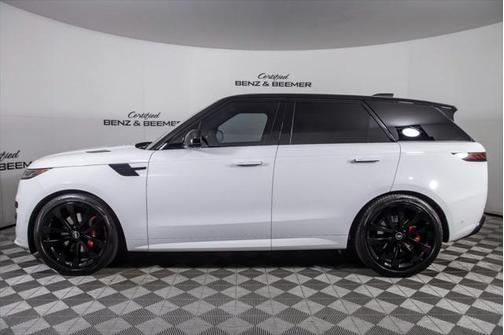 2023 Land Rover Range Rover Sport SE
