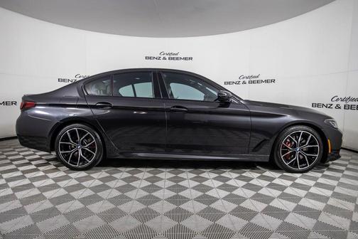 Dark Graphite Metallic 2023 BMW 530 i