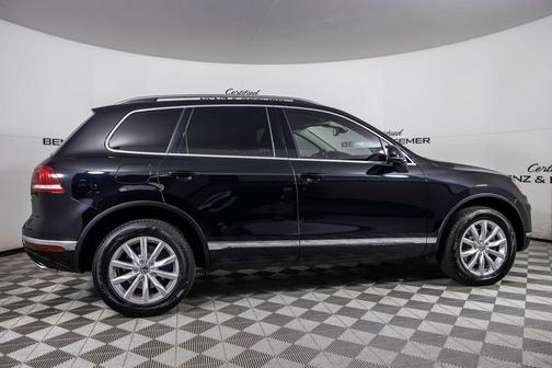 2016 Volkswagen Touareg VR6 Sport