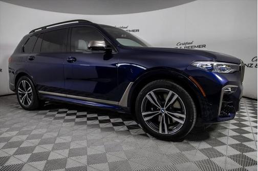 2022 BMW X7 M50i