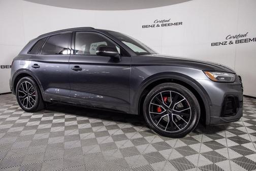 Daytona Gray Pearl Effect 2024 Audi SQ5 3.0T Prestige