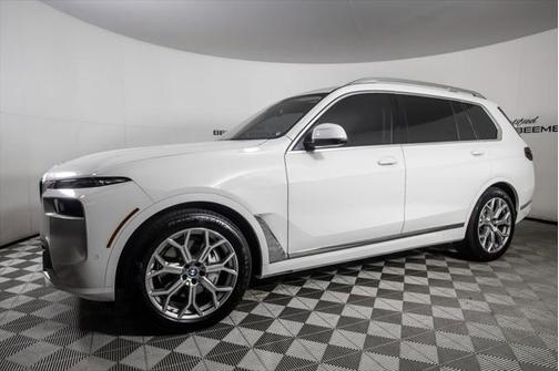 2025 BMW X7 xDrive40i