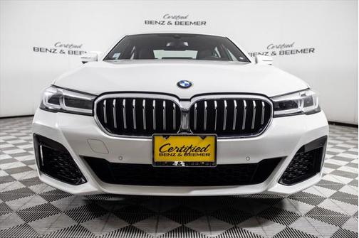 2022 BMW 530 i