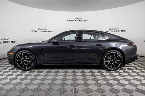 2018 Porsche Panamera 4