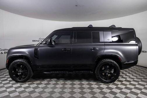 2023 Land Rover Defender 130 X-Dynamic SE