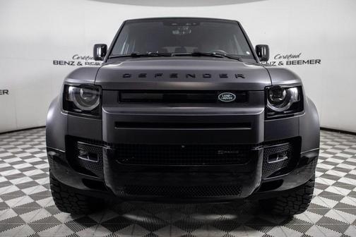 2023 Land Rover Defender 130 X-Dynamic SE