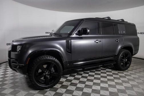 2023 Land Rover Defender 130 X-Dynamic SE
