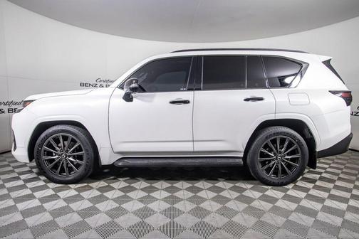Eminent White Pearl 2023 Lexus LX 600 Premium