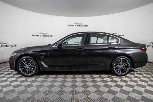 2022 BMW 530e Base