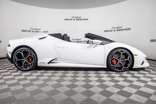 2020 Lamborghini Huracan EVO Base