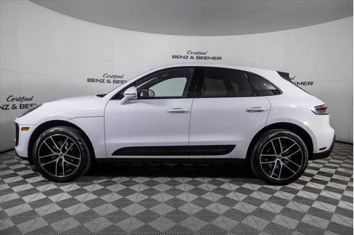 2023 Porsche Macan Base