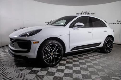 2023 Porsche Macan Base