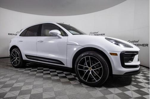 2023 Porsche Macan Base