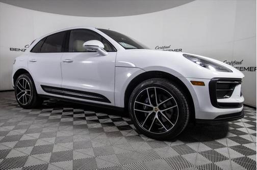 2023 Porsche Macan Base