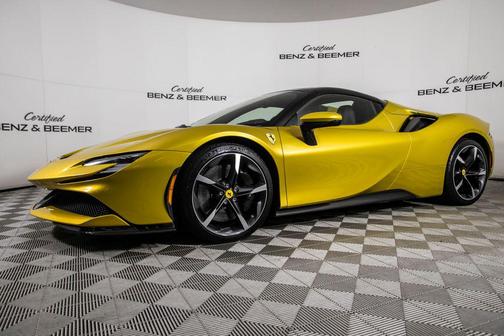 2024 Ferrari SF90 Spider Base