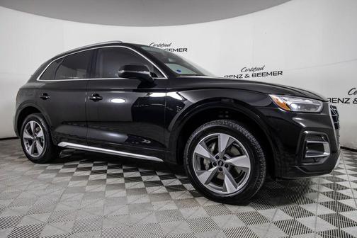 2023 Audi Q5 40 Premium Plus