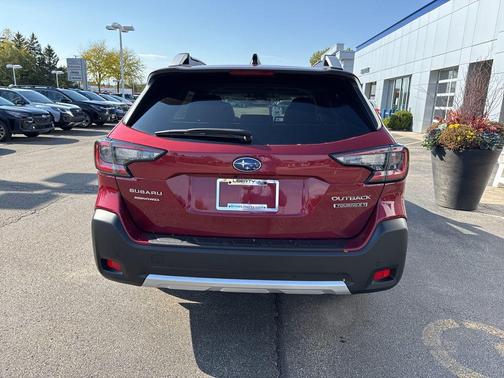 2025 Subaru Outback Touring XT