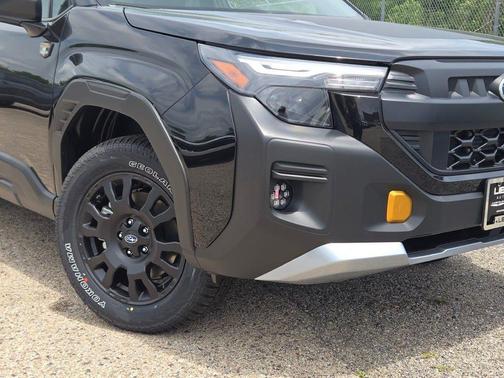 Crystal Black Silica 2026 Subaru Forester Wilderness
