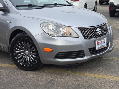 2012 Suzuki Kizashi SE