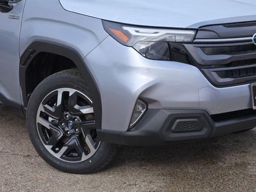 2025 Subaru Forester Hybrid Premium