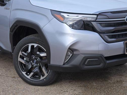 2025 Subaru Forester Hybrid Premium