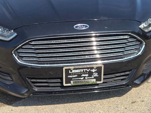 Tuxedo Black Metallic 2014 Ford Fusion SE