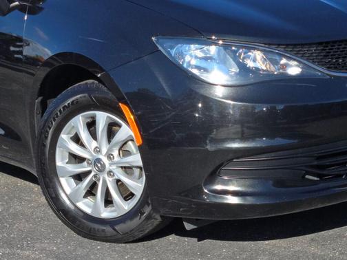 2017 Chrysler Pacifica Touring