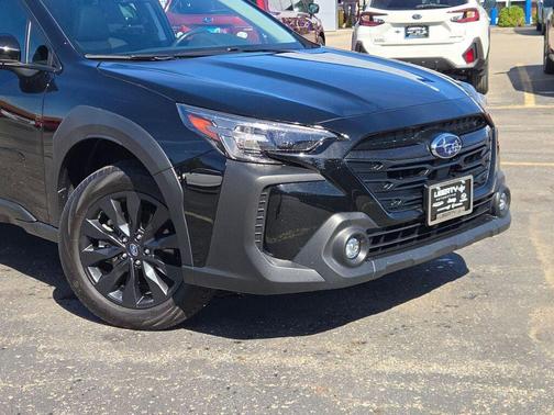 Crystal Black Silica 2024 Subaru Outback Onyx Edition