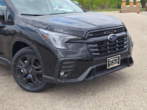 Crystal Black Silica 2026 Subaru Ascent Onyx Edition Touring 7-Passenger