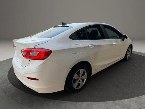 White 2017 Chevrolet Cruze LS