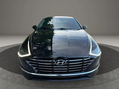 Black 2020 Hyundai SONATA SE