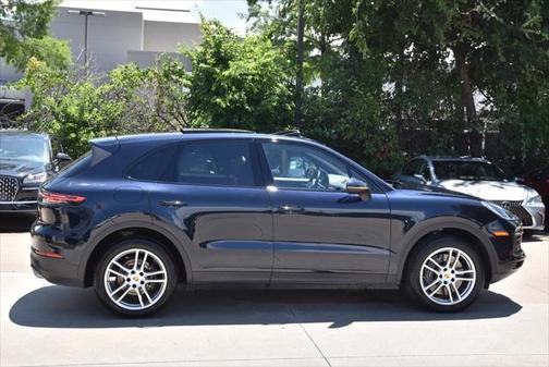 2021 Porsche Cayenne Base
