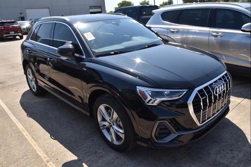2024 Audi Q3 45 S line Premium Plus