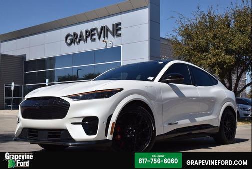 Star White Metallic Tri-Coat 2023 Ford Mustang Mach-E GT