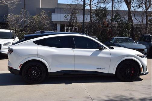 Star White Metallic Tri-Coat 2023 Ford Mustang Mach-E GT