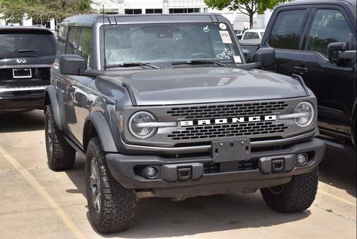 Carbonized Gray Metallic 2025 Ford Bronco Badlands