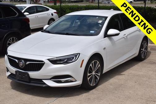 2018 Buick Regal Sportback Essence