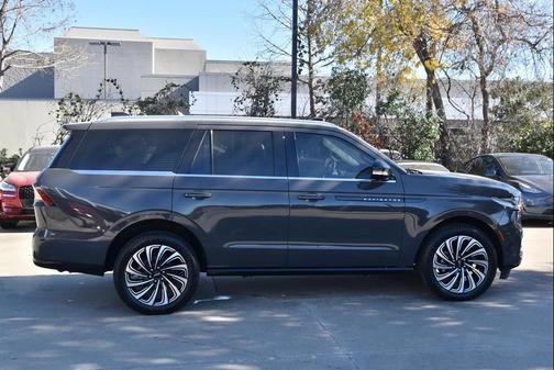 2025 Lincoln Navigator Black Label