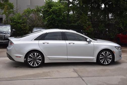2017 Lincoln MKZ Base
