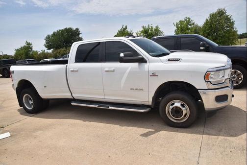 Bright White Clearcoat 2019 RAM 3500 Big Horn Crew Cab 4x4 8' Box