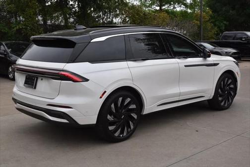2024 Lincoln Nautilus Black Label