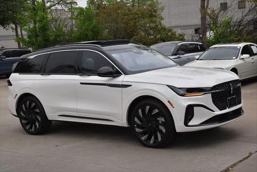 2024 Lincoln Nautilus Black Label