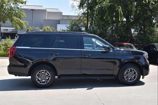 Agate Black 2025 Ford Expedition Active