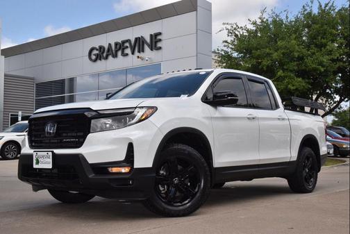 Platinum White Pearl 2022 Honda Ridgeline Black
