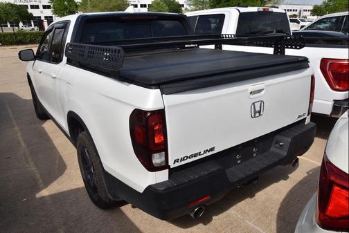 Platinum White Pearl 2022 Honda Ridgeline Black
