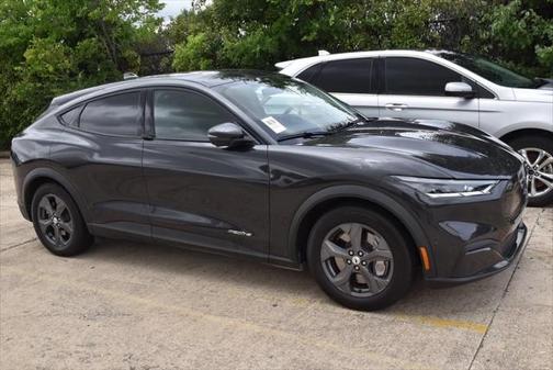 2022 Ford Mustang Mach-E Select
