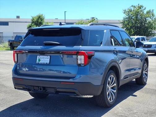2025 Ford Explorer ST-Line