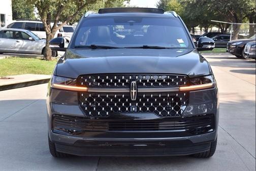2025 Lincoln Navigator Black Label