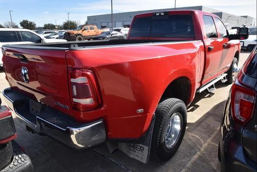 2023 RAM 3500 Tradesman Crew Cab 4x4 8' Box